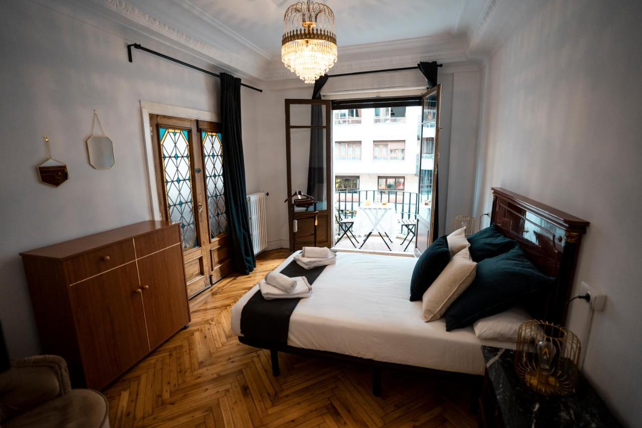 Hihome Hostel Uria Oviedo Esterno foto